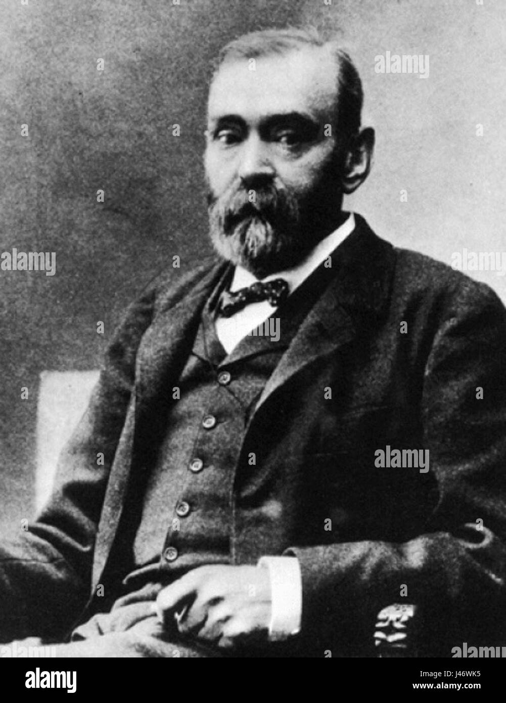 Dieser Eintrag bezieht sich auf die Einleitung zu Alfred Nobels Testament, in dem sein Vermächtnis zur Gründung der Nobelpreise skizziert wurde und Leistungen in verschiedenen Bereichen wie Wissenschaft, Literatur und Frieden anerkannt wurden. Stockfoto