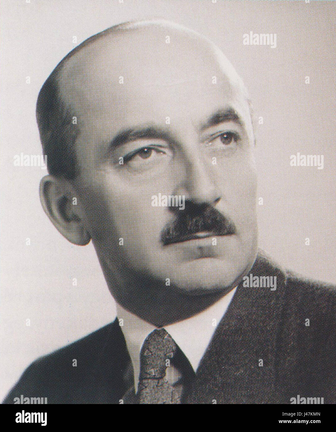 Nagy Ferenc war ein ungarischer Politiker und Führer, der in der Zeit nach dem Zweiten Weltkrieg aktiv war. Diese Referenz bezieht sich wahrscheinlich auf seine Arbeit oder Rolle im Jahr 1946, einem kritischen Jahr in der ungarischen und europäischen Geschichte, als die Nationen nach dem Krieg wieder aufgebaut wurden. Stockfoto