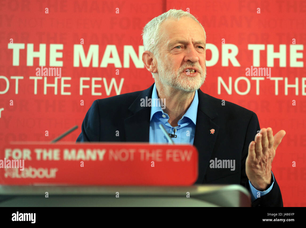 Labour-Chef Jeremy Corbyn startet Labours Bildungspläne bei einem Besuch in Leeds City College. Stockfoto