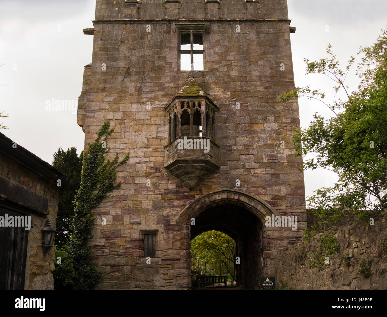 Marmion Turm 15.Jh. Torhaus verloren Herrenhaus West Biegert North Yorkshire England UK mit vorspringenden Erker Stockfoto