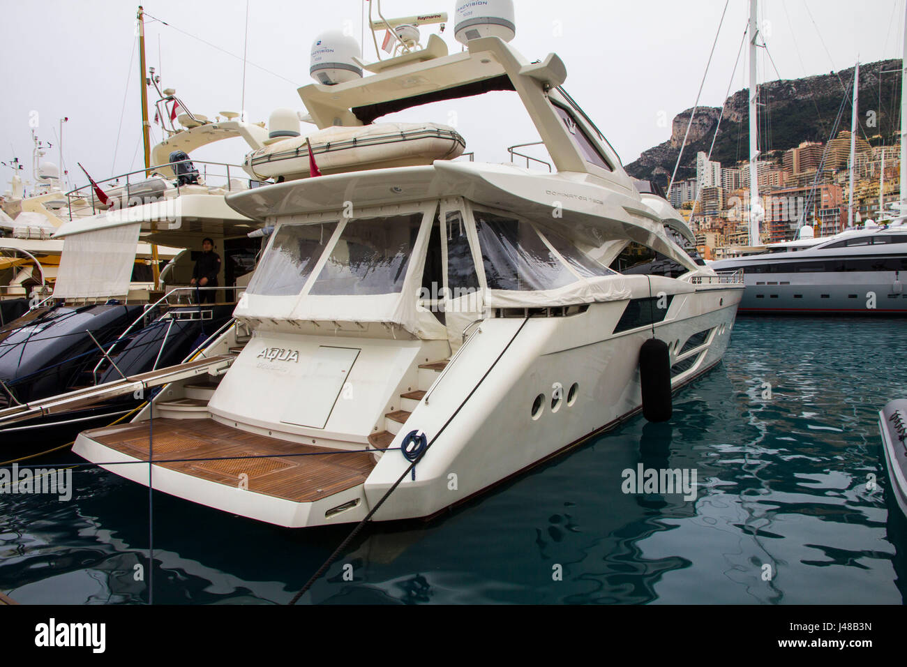 Hunderte von hohem Dollar Yachten verstopfen die Häfen von Monte Carlo, Monaco. Stockfoto