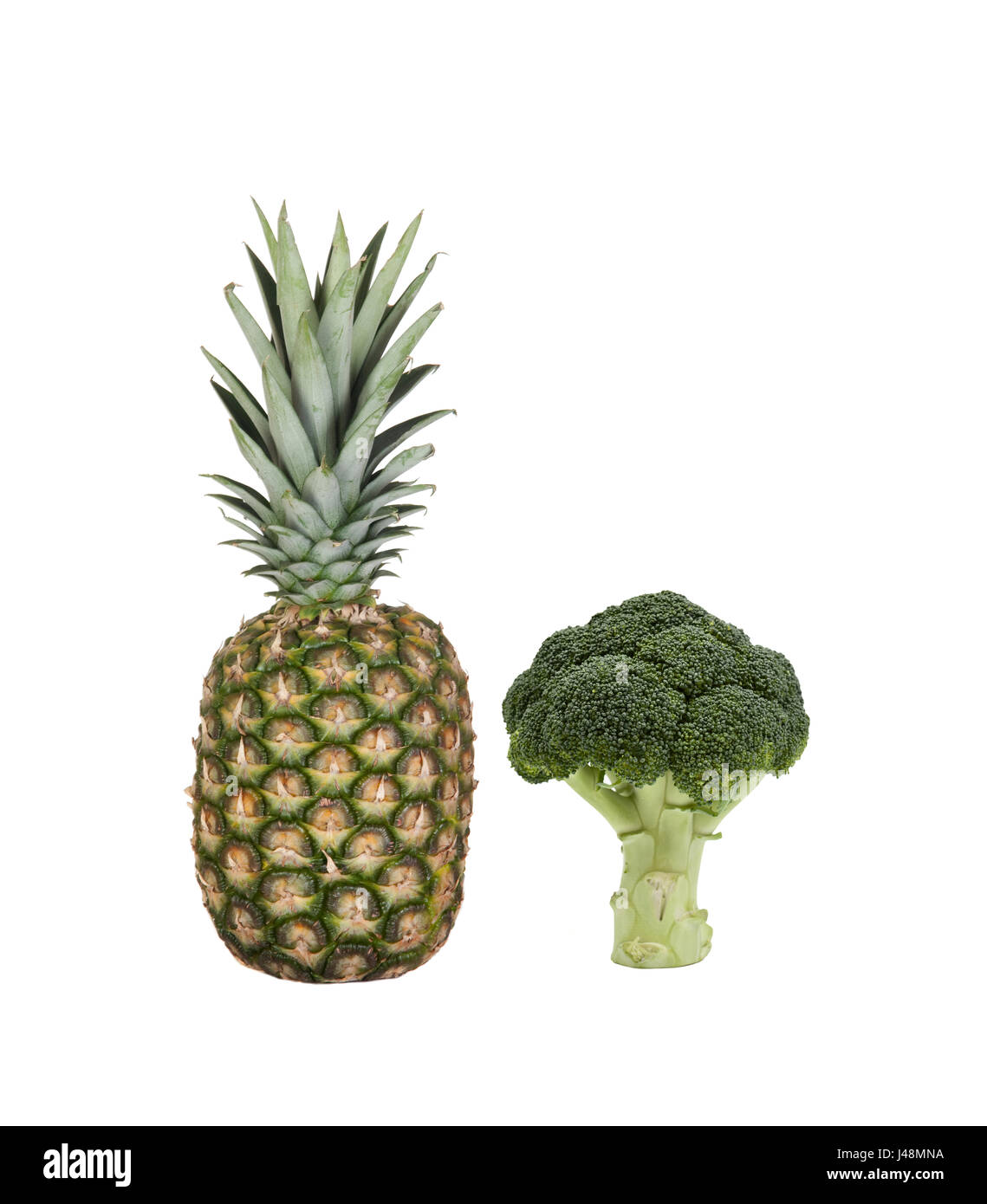 Grüne Pinneaple und Broccoli, zwei Zutaten für die Entgiftung Ihres Körpers Stockfoto