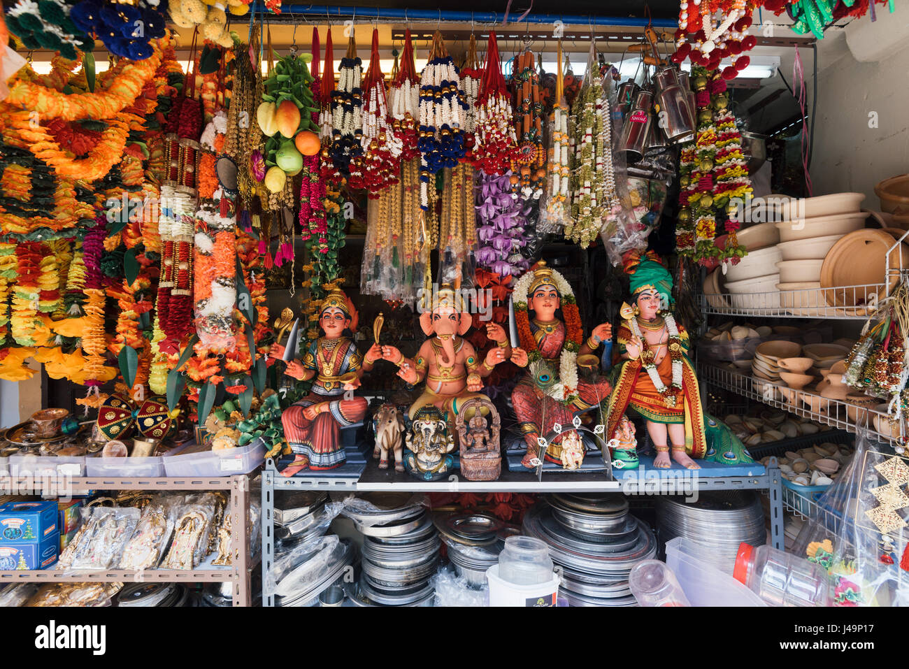 Singapur - Singapur - 20. April 2017: Indische Geschenkeladen im Bezirk von Singapur Little India. Stockfoto