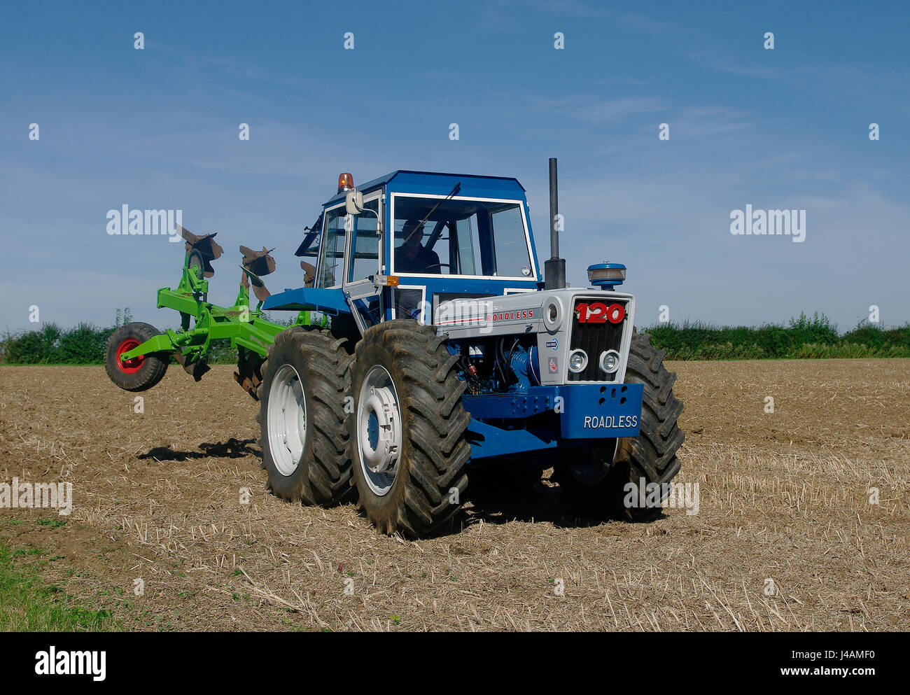 Weglosen 120 Traktor mit Pflug Stockfoto