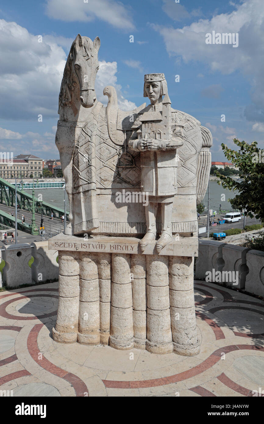 Das St. Stephen Denkmal am Gellertberg, Budapest, Ungarn. Stockfoto