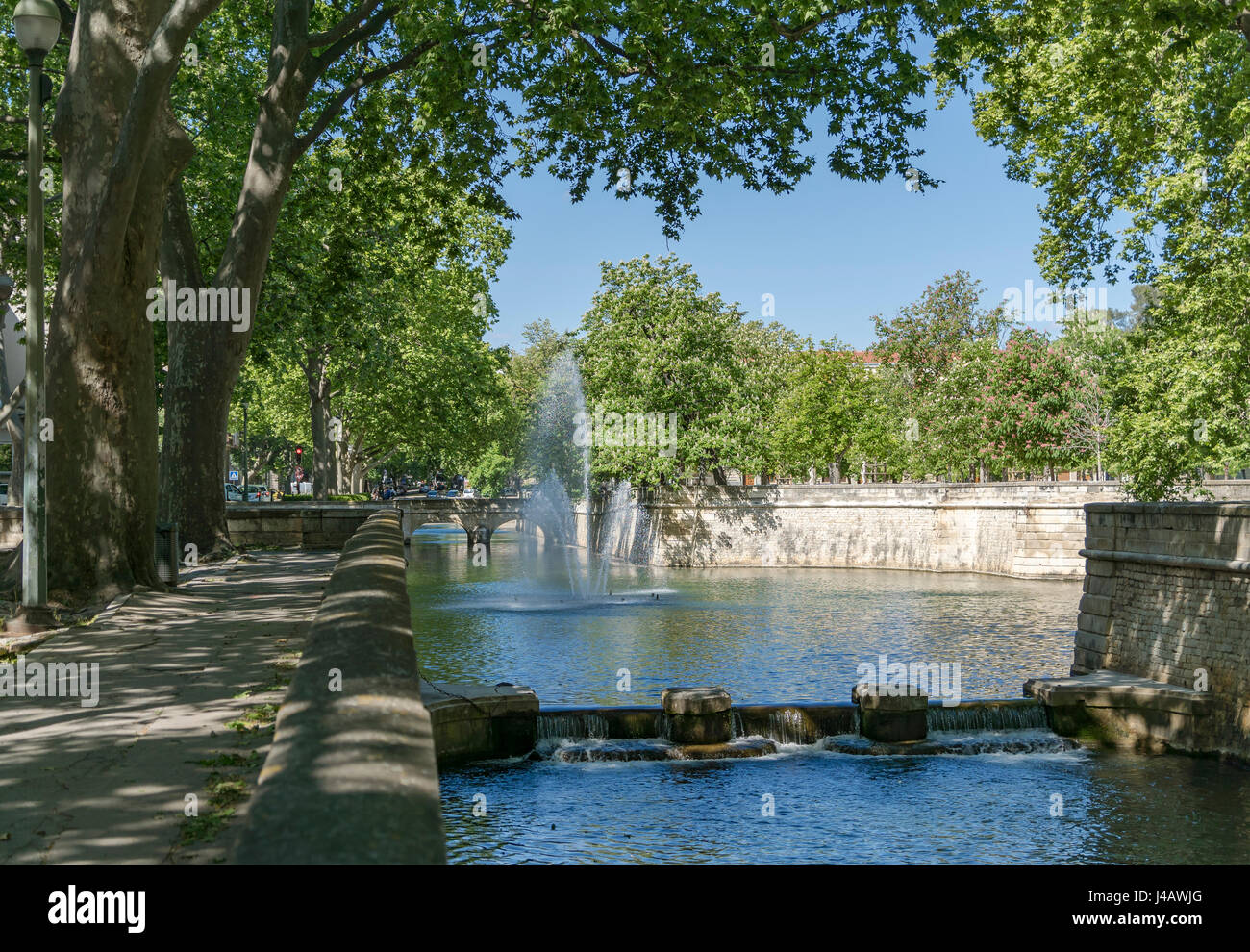 Die Quais De La Fontaine in Nimes, Frankreich Stockfoto