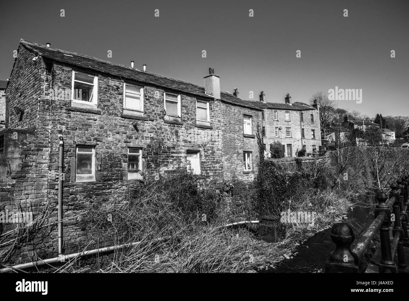 Holmfirth in Mono Ray Boswell Stockfoto