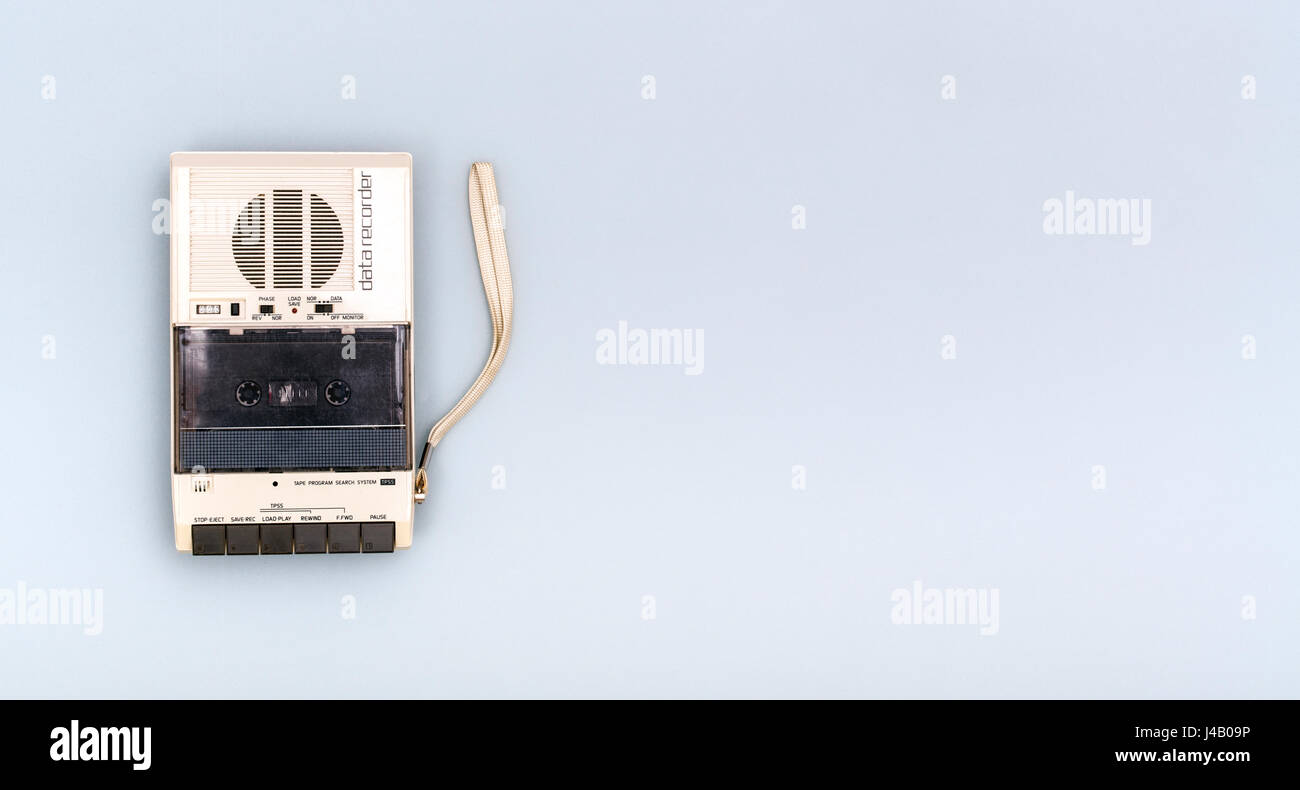 isolierte Retro-Kassetten-Recorder Header mit Textfreiraum Stockfoto