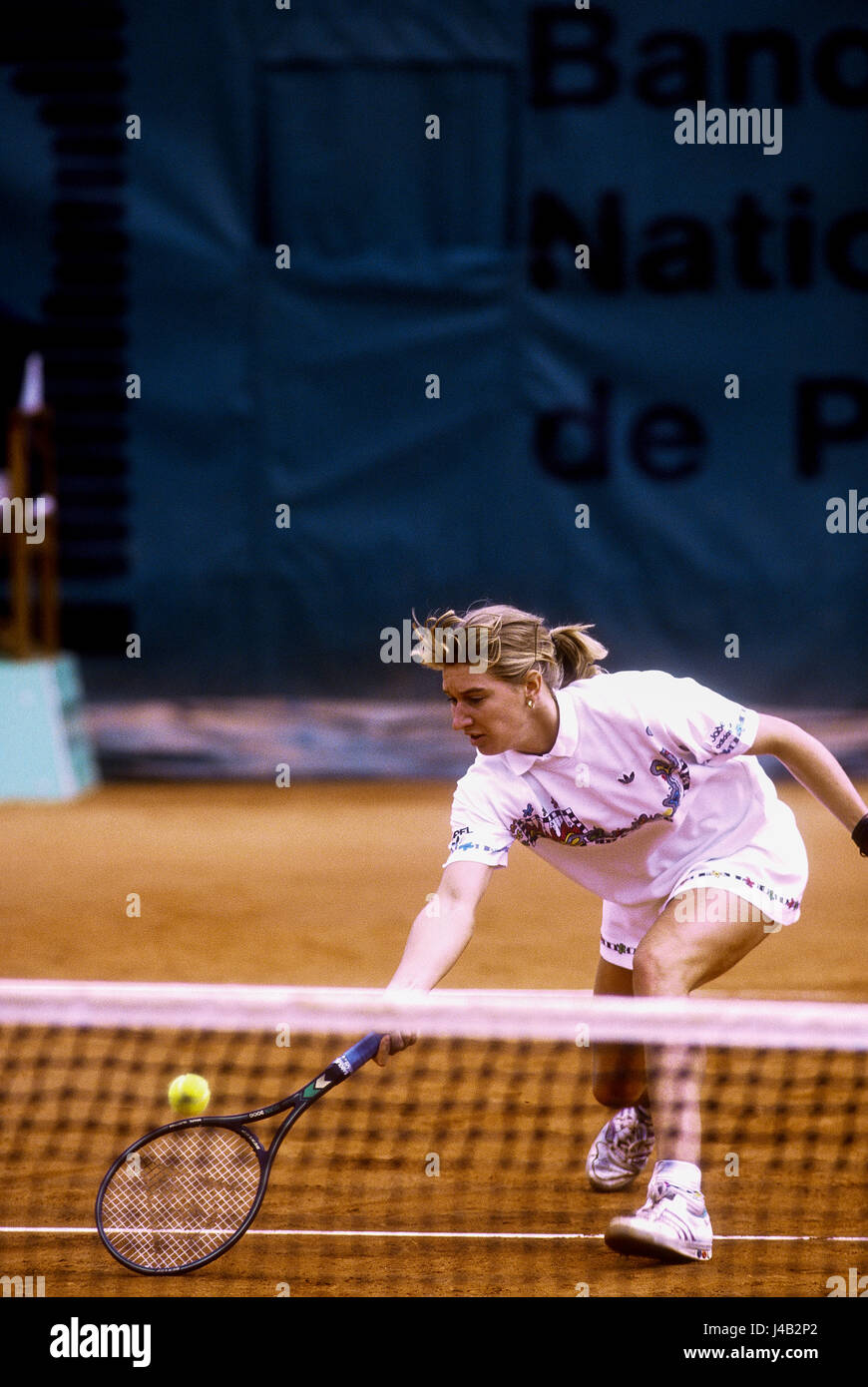 Steffi Graf (GER) im Wettbewerb bei den French Open 1989. Stockfoto