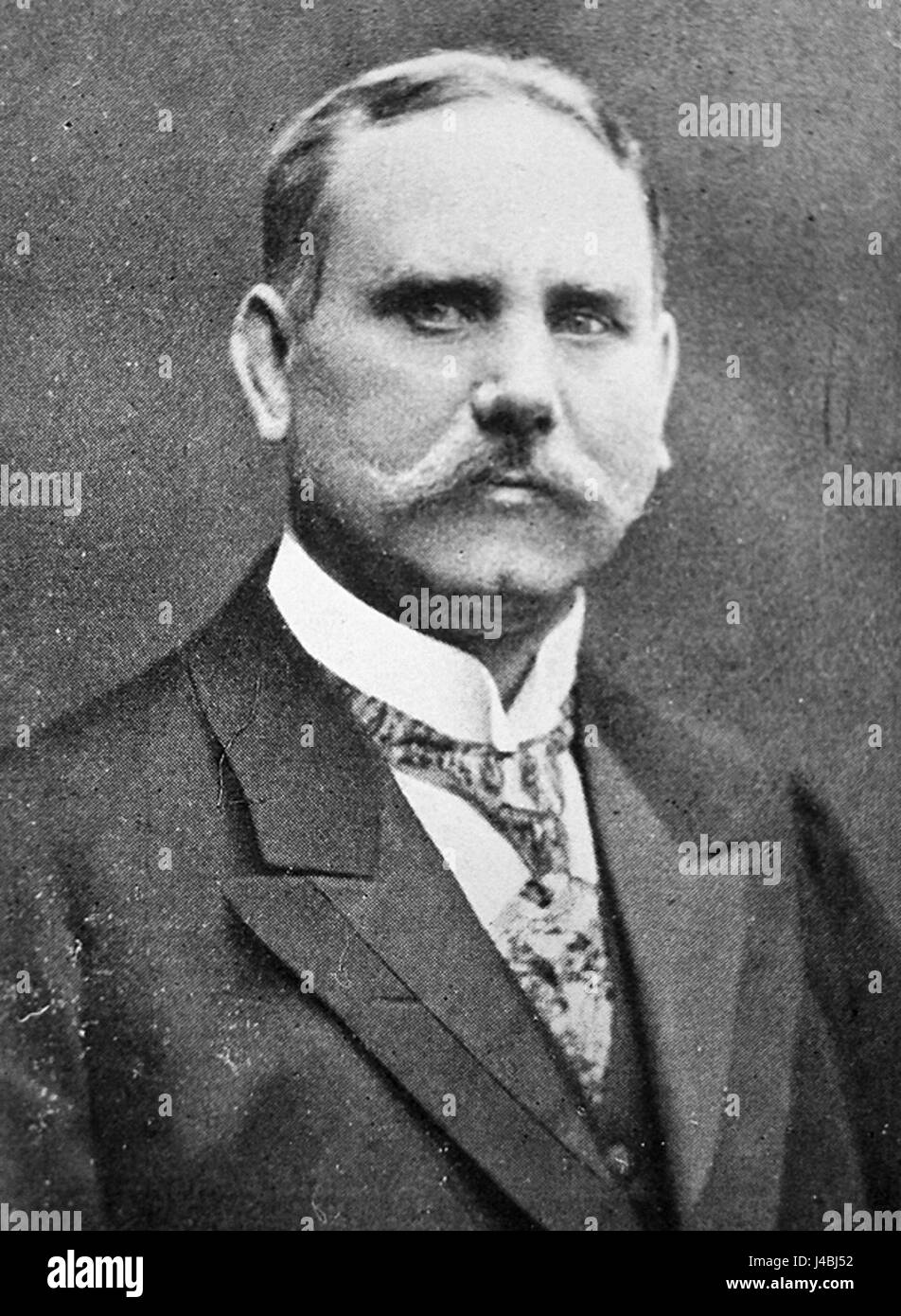 Reinhold Nebert war ein deutscher Wissenschaftler, der möglicherweise für seine Beiträge zu einem bestimmten Studiengebiet, wie Chemie oder Ingenieurwesen, während des frühen 20. Jahrhunderts anerkannt wurde. Stockfoto