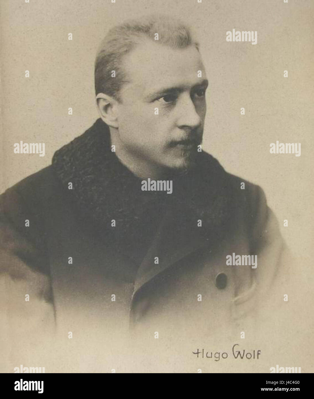 Eine Postkarte aus dem Jahr 1910 mit dem Komponisten Hugo Wolf, einer bekannten Figur der Spätromantik, bekannt für seine Lieder und Beiträge zur österreichischen Klassik. Stockfoto