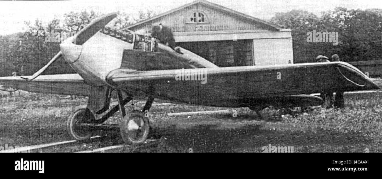 Die Polikarpow I-16 war ein sowjetisches Kampfflugzeug, das in den späten 1930er Jahren entwickelt wurde Das Modell 1861 bezieht sich auf eine bestimmte Produktionsvariante des Flugzeugs. Die I-16 war während des Spanischen Bürgerkrieges von zentraler Bedeutung und diente in den frühen Phasen des Zweiten Weltkriegs in der sowjetischen Luftwaffe Stockfoto