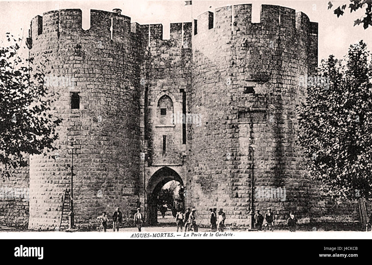 Porte de la Gardette ist ein historisches Tor in Nizza, Frankreich. Sie war einst Teil der Stadtbefestigung, die im 17. Jahrhundert errichtet wurde, um sich gegen mögliche militärische Bedrohungen zu schützen. Das Tor repräsentiert den architektonischen Stil der Zeit und ist heute ein anerkanntes Wahrzeichen. Stockfoto
