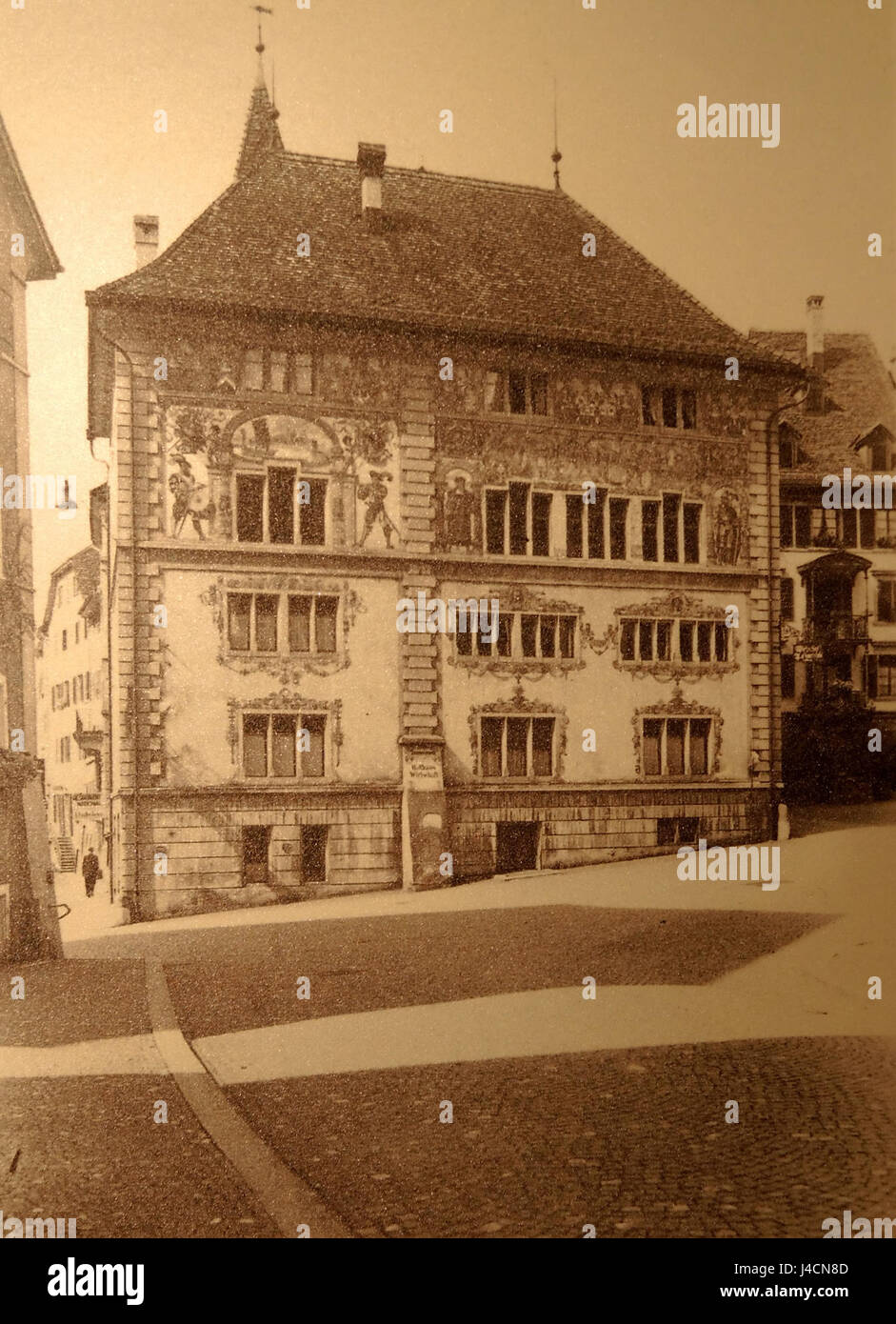 Rathaus Rapperswil Mit Fassadenmalerei von 1902, Max Diener, um 1910, Stadtarchiv Rapperswil Jona 2012 12 01 16 57 31 (P7700) Stockfoto