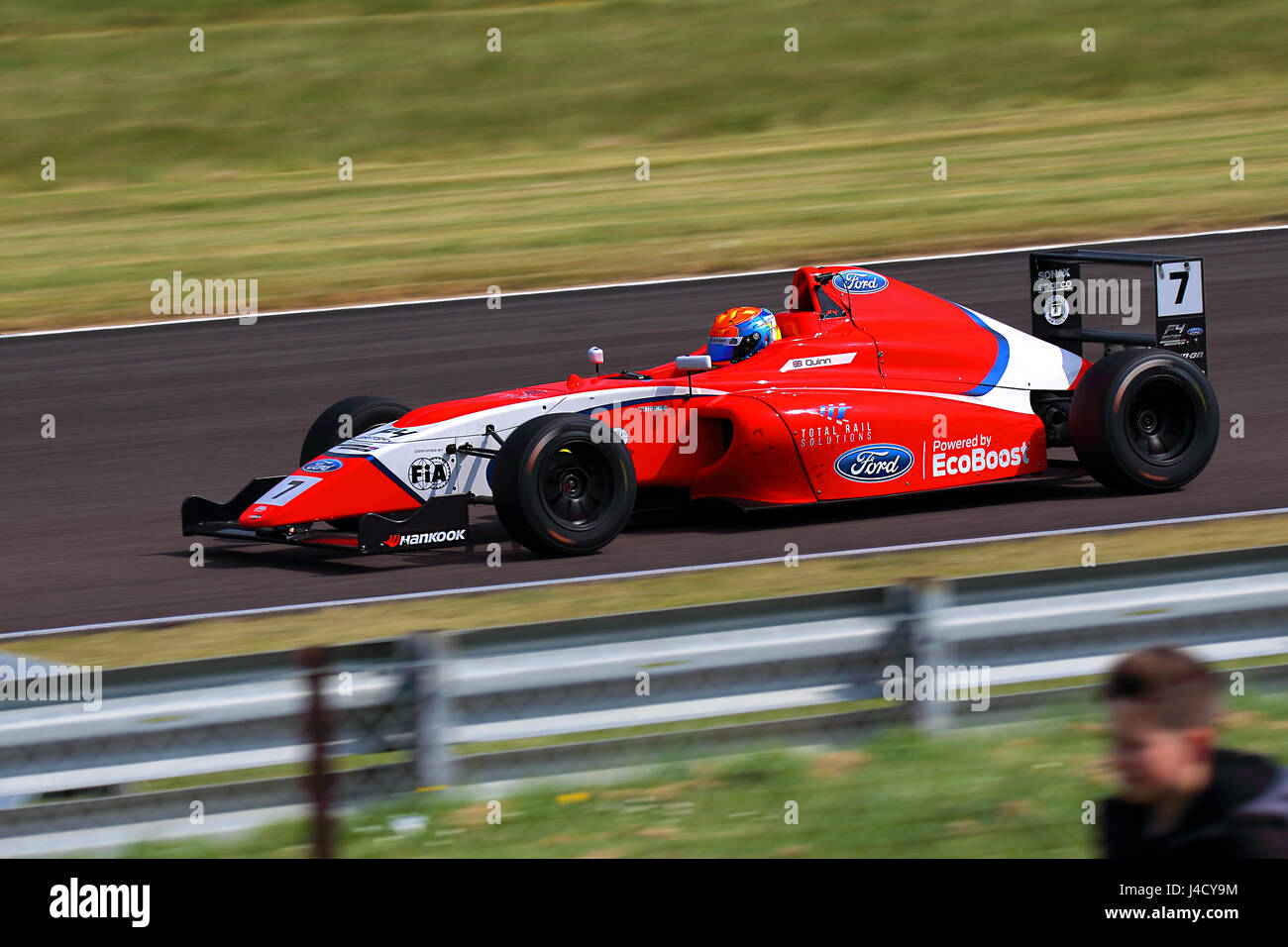 Alex Quinn in seinem Arden Formel 4 während der Qualifikationsrunde in Thruxton Race Course am 6. Mai 2017 Stockfoto