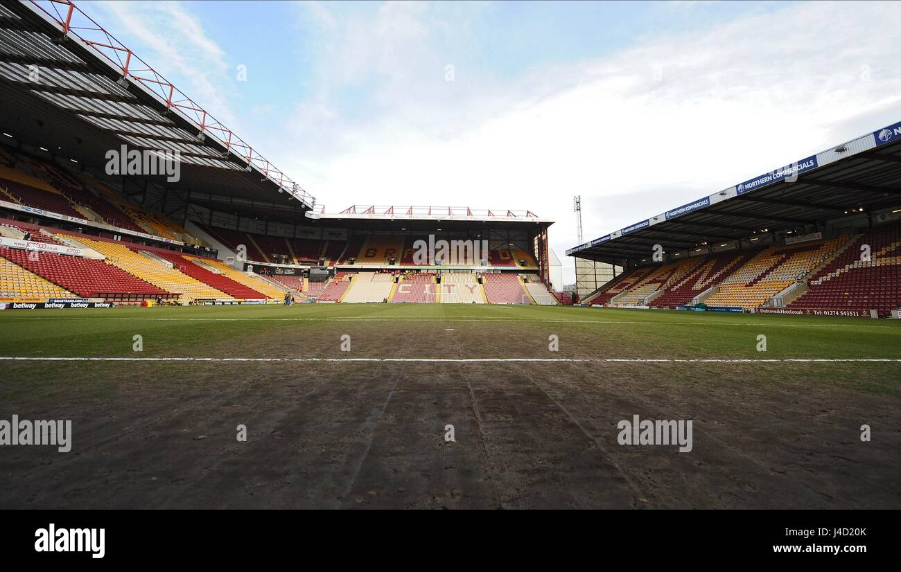 TALBLICK PARADE aus GOALMO BRADFORD CITY V BRADFORD CITY V READING FC VALLEY PARADE BRADFORD ENGLAND 7. März 2015 Stockfoto