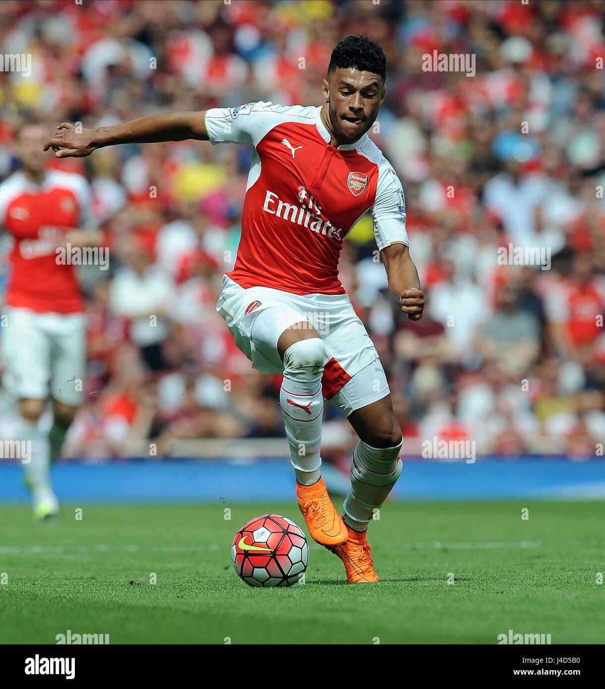 ALEX OXLADE-CHAMBERLAIN von ARS ARSENAL V WEST HAM UNITED EMIRATES Stadion LONDON ENGLAND 9. August 2015 Stockfoto