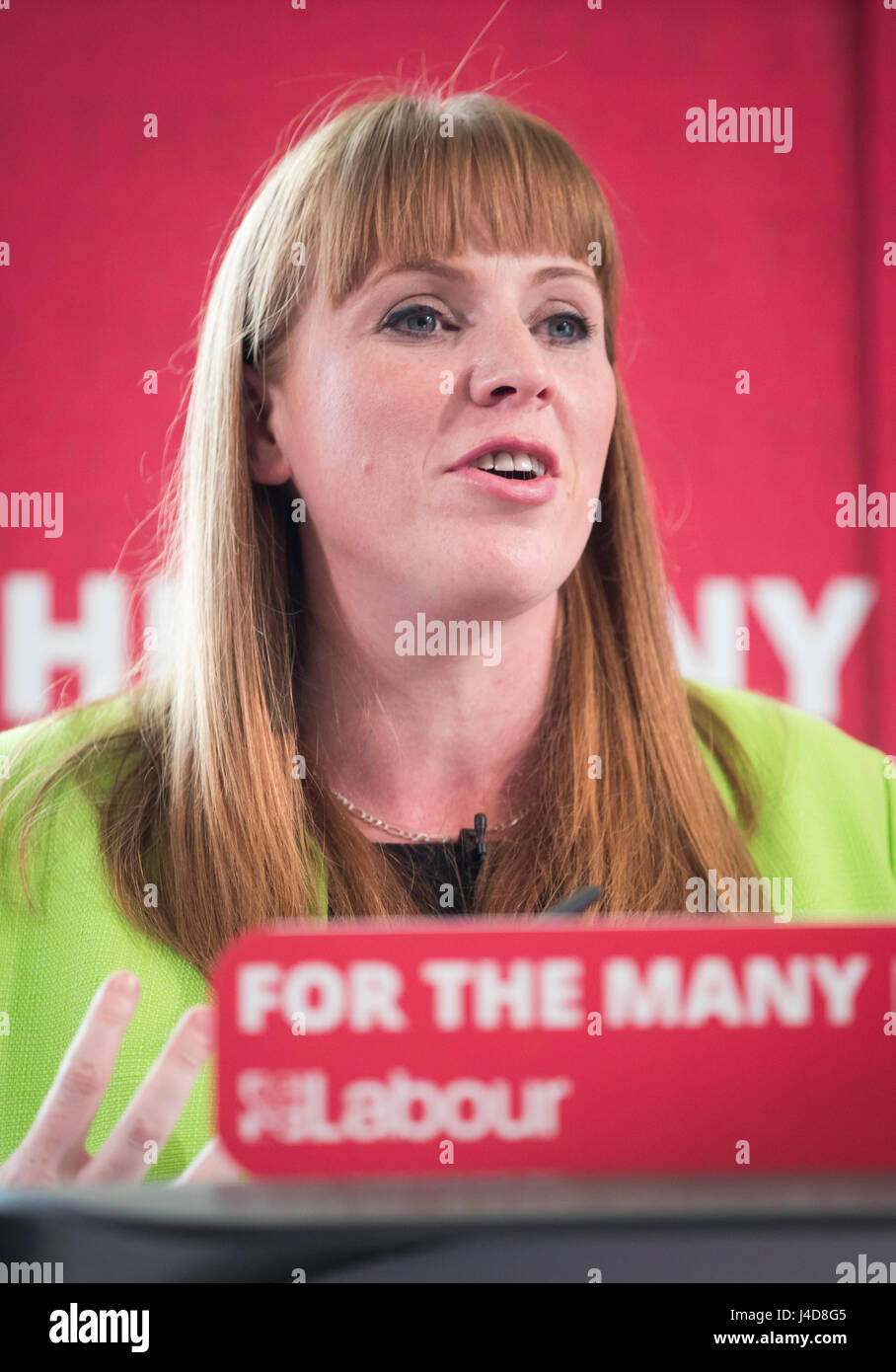 Labours Schatten Ausbildung Sekretärin Angela Rayner beim Start Labours Bildungspläne bei einem Besuch in Leeds City College. Stockfoto