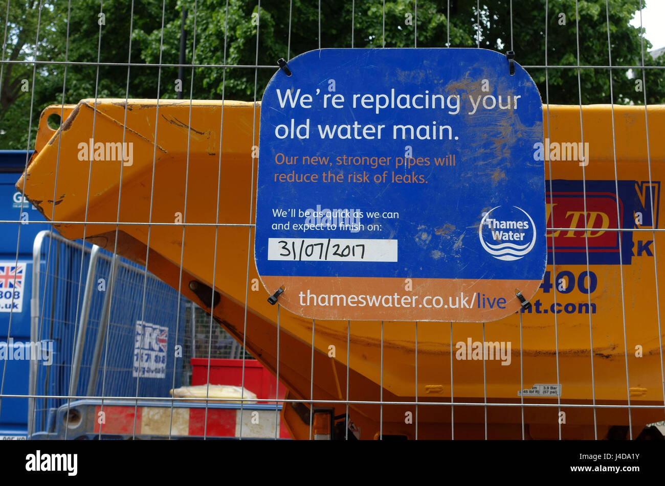 Thames Water arbeitet, Wasserleitungen in Islington, Nordlondon zu verbessern Stockfoto