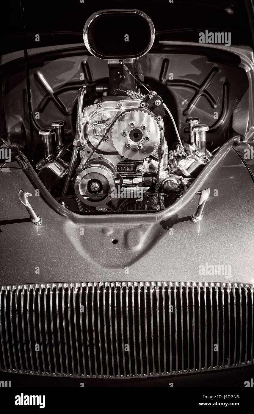 Der Mustle Motor in einem 1930 Willys Oldtimer. Stockfoto