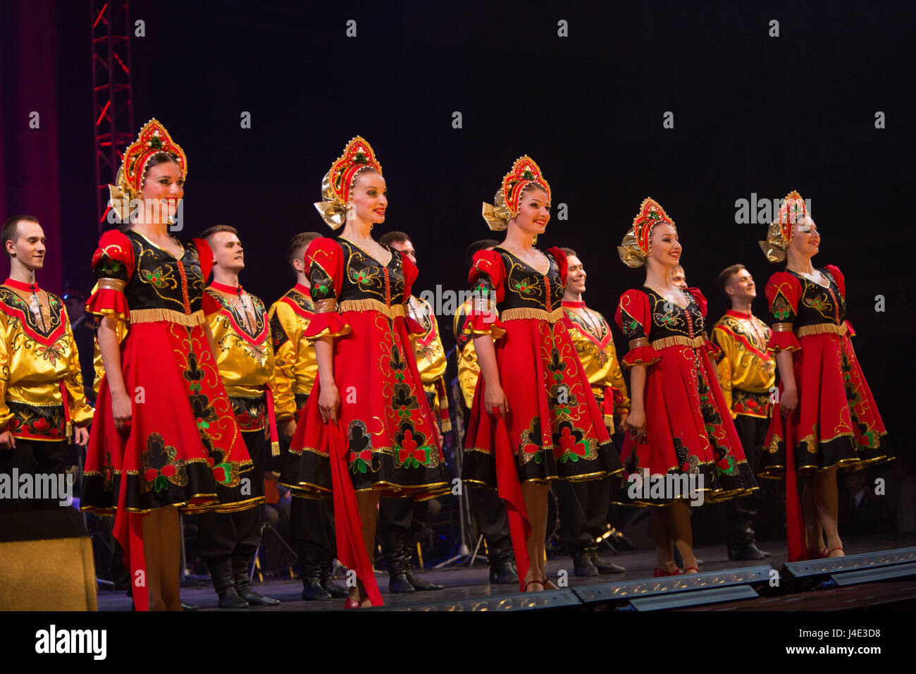 Das Alexandrow-Ensemble führen während des Konzerts in Zlin, Tschechische Republik, 11. Mai 2017. (CTK Foto/Josef Omelka) Stockfoto