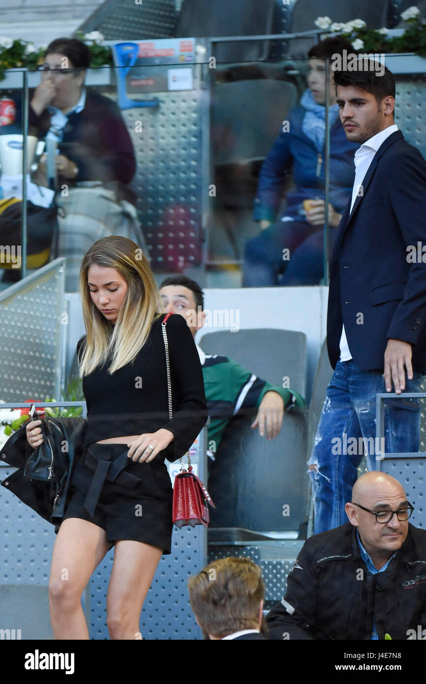 Madrid Spanien 12 Mai 2017 Soccerplayer Alvaro Morata Und Freundin Alice Campello Wahrend Spiels Mutua Madrid