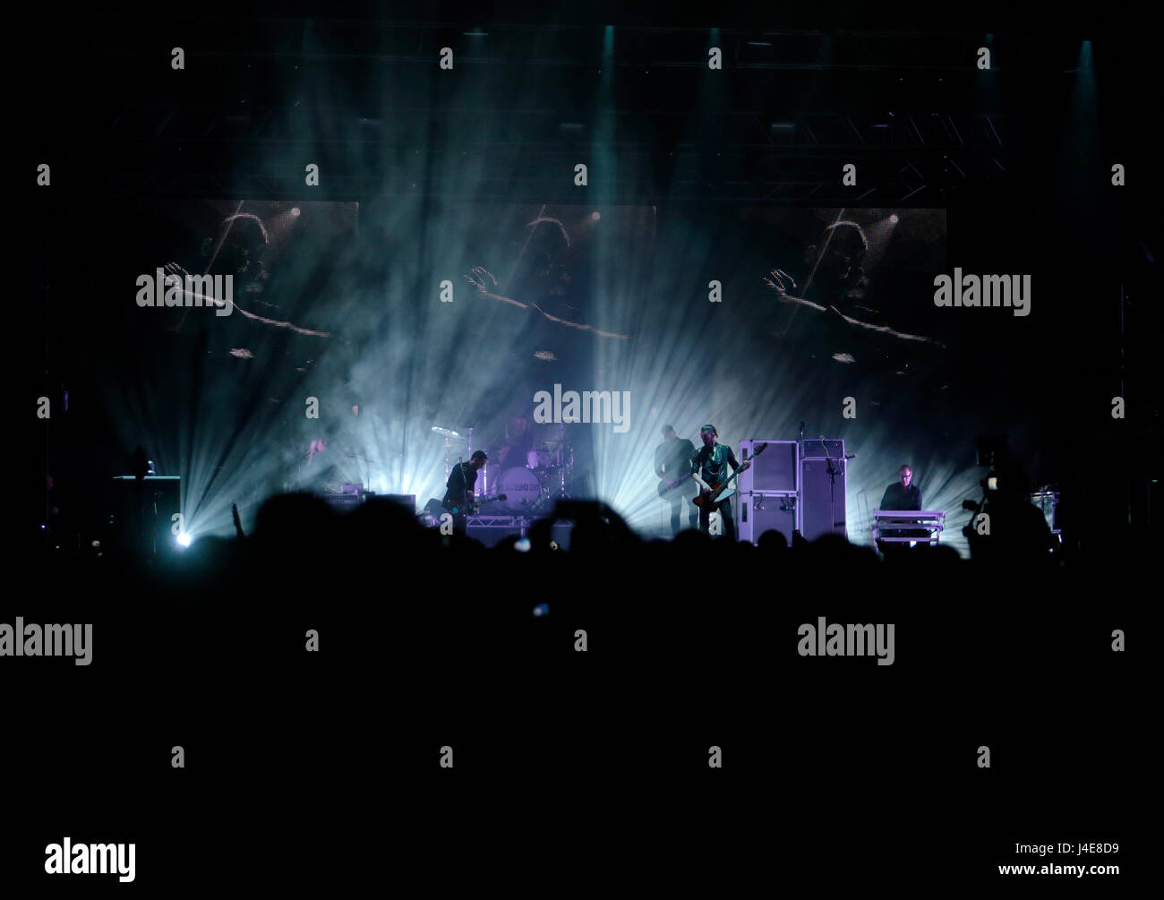 Calvia, Mallorca, Spanien. 12. Mai 2017. Britische Band Placebo live während Mallorca Live Festival in der spanischen Insel Mallorca durchführt. Bildnachweis: Zixia/Alamy Live-Nachrichten Stockfoto