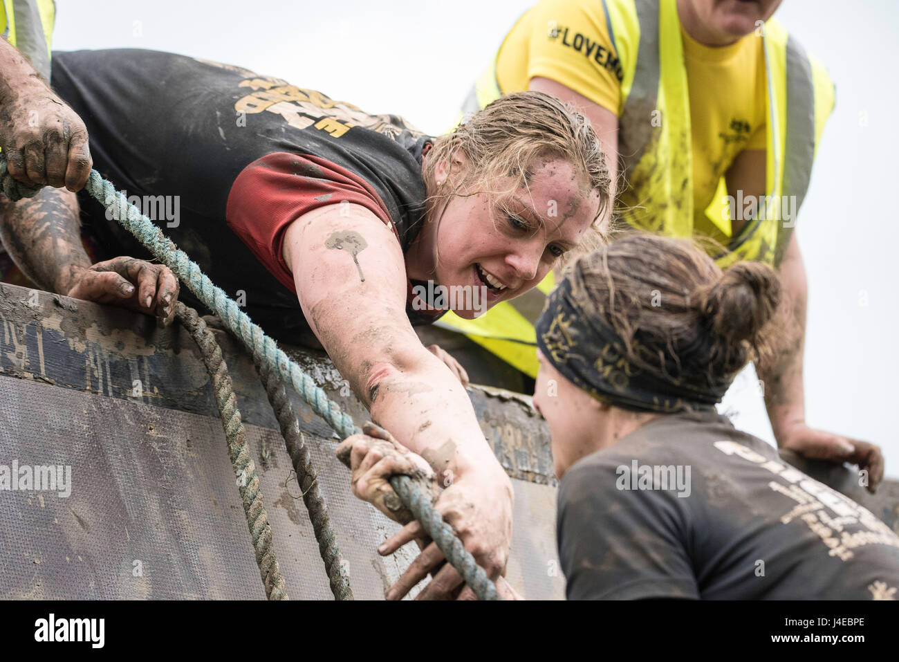 Brentwood, Essex, 13. Mai 2017; helfende Hand beim, Nuclear Blast-Rennen, Brentwood, Essex Credit: Ian Davidson/Alamy Live News Stockfoto