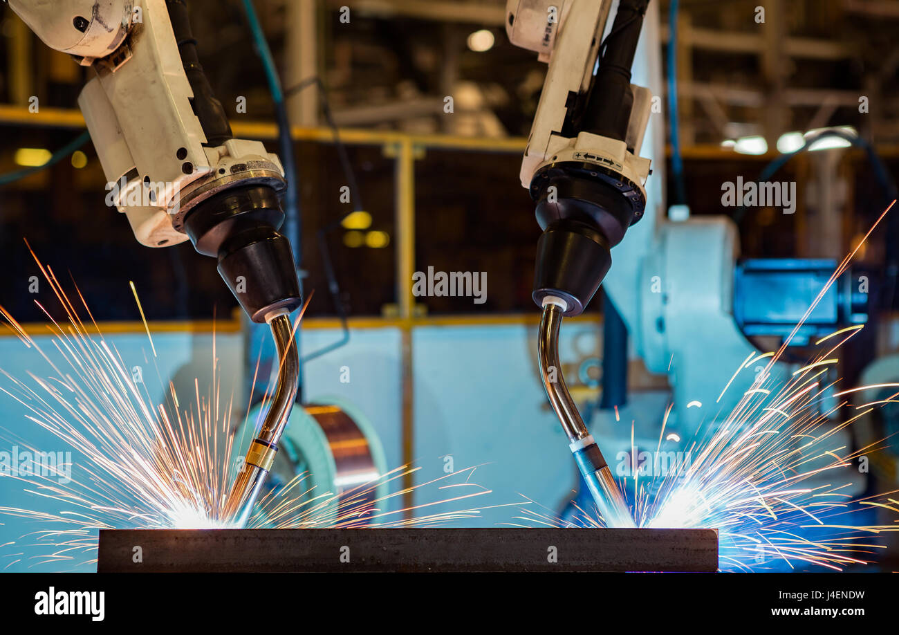 Nahaufnahme team Roboter schweißen in der Factory Stockfoto