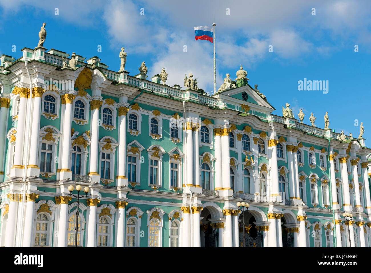 Fassade des Winterpalais, die Eremitage, UNESCO-Weltkulturerbe, St. Petersburg, Russland, Europa Stockfoto