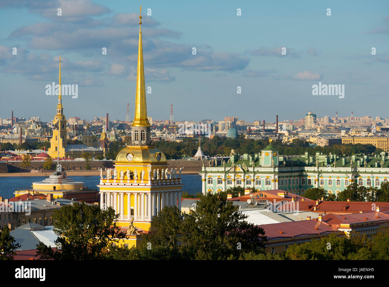 Überblick über den Winterpalast, der Admiralität und der St. Peter und Paul Festung, St. Petersburg, Russland Stockfoto