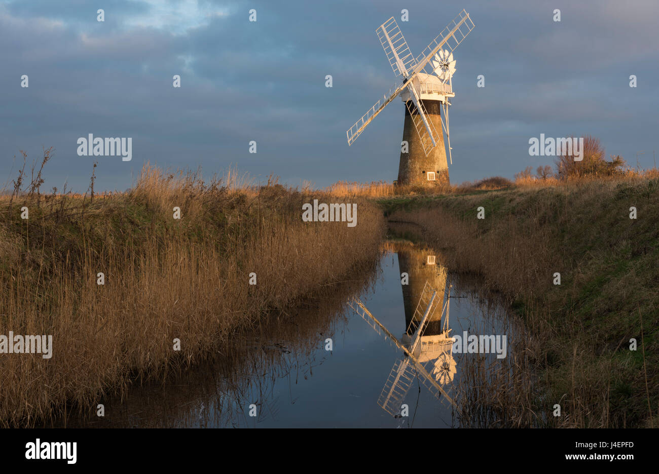 Schön früh Licht auf St. Benet Mühle, Norfolk, England, Vereinigtes Königreich, Europa Stockfoto