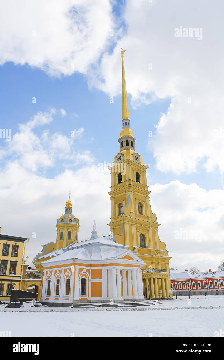 St. Peter und Paul Kathedrale im Peter und Paul-Festung in Sankt Petersburg, Russland. Dies ist das älteste und bekannteste Wahrzeichen von St. Petersbur Stockfoto