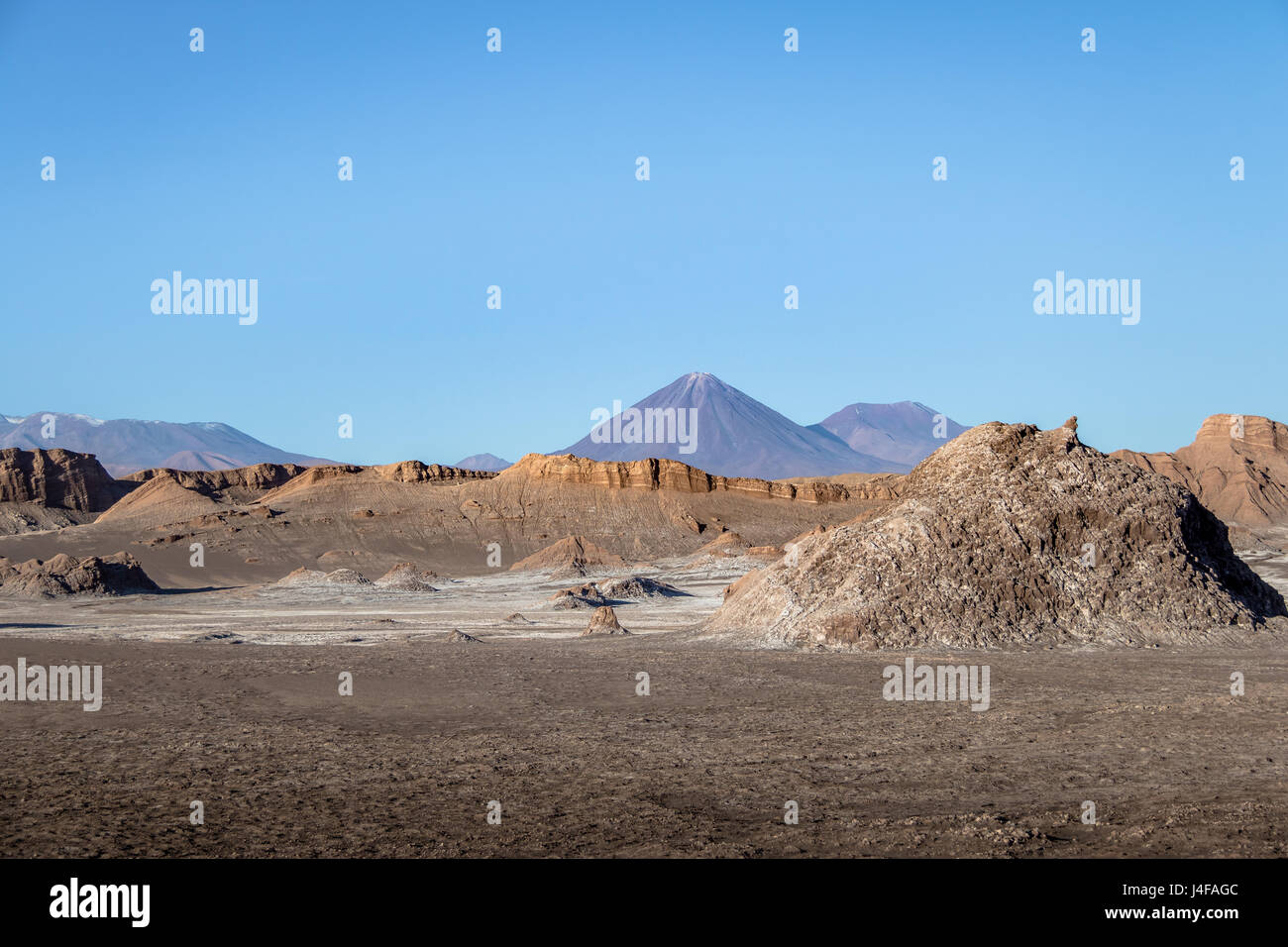 Licancabur Vulkan Blick vom Mond und das Death Valley - Atacama-Wüste, Chile Stockfoto