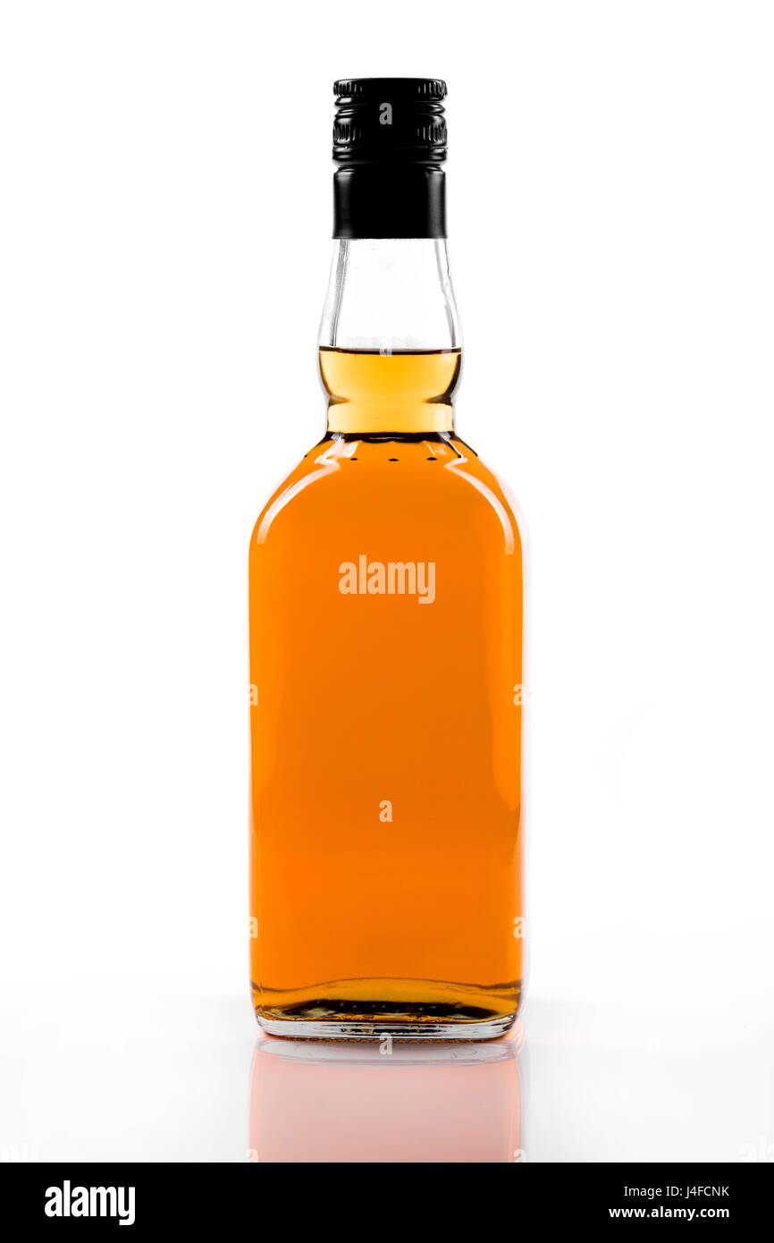 leere starkem Alkohol Flasche isoliert auf weißem Hintergrund Stockfoto