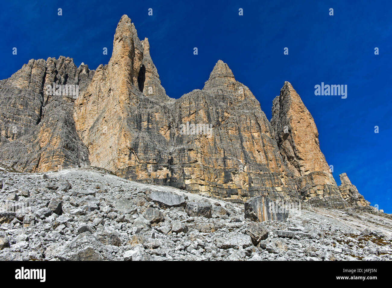 Felsen und Geröll unter die Südwand der drei Zinnen Berge, Tre Cime di Lavaredo, Drei Zinnen, Sextner Dolomiten, Südtirol, Trentino-Alto Stockfoto