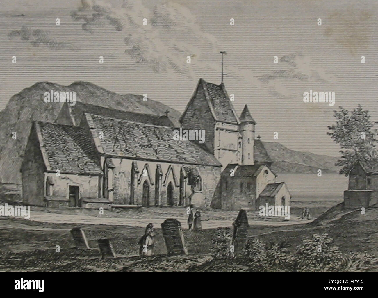 Saint Brelade Church in Saint Brelade, Jersey, zeigt die Werke von Philip John Ouless, einem bekannten Künstler, der für seine Aquarelle und Gemälde, insbesondere von lokalen Wahrzeichen, bekannt ist. Die Kirche selbst ist eine wichtige historische und architektonische Stätte, die Elemente mittelalterlichen und modernen Designs vereint. Ouless' Kunstwerk fängt die Schönheit und Geschichte der Umgebung der Kirche ein. Stockfoto