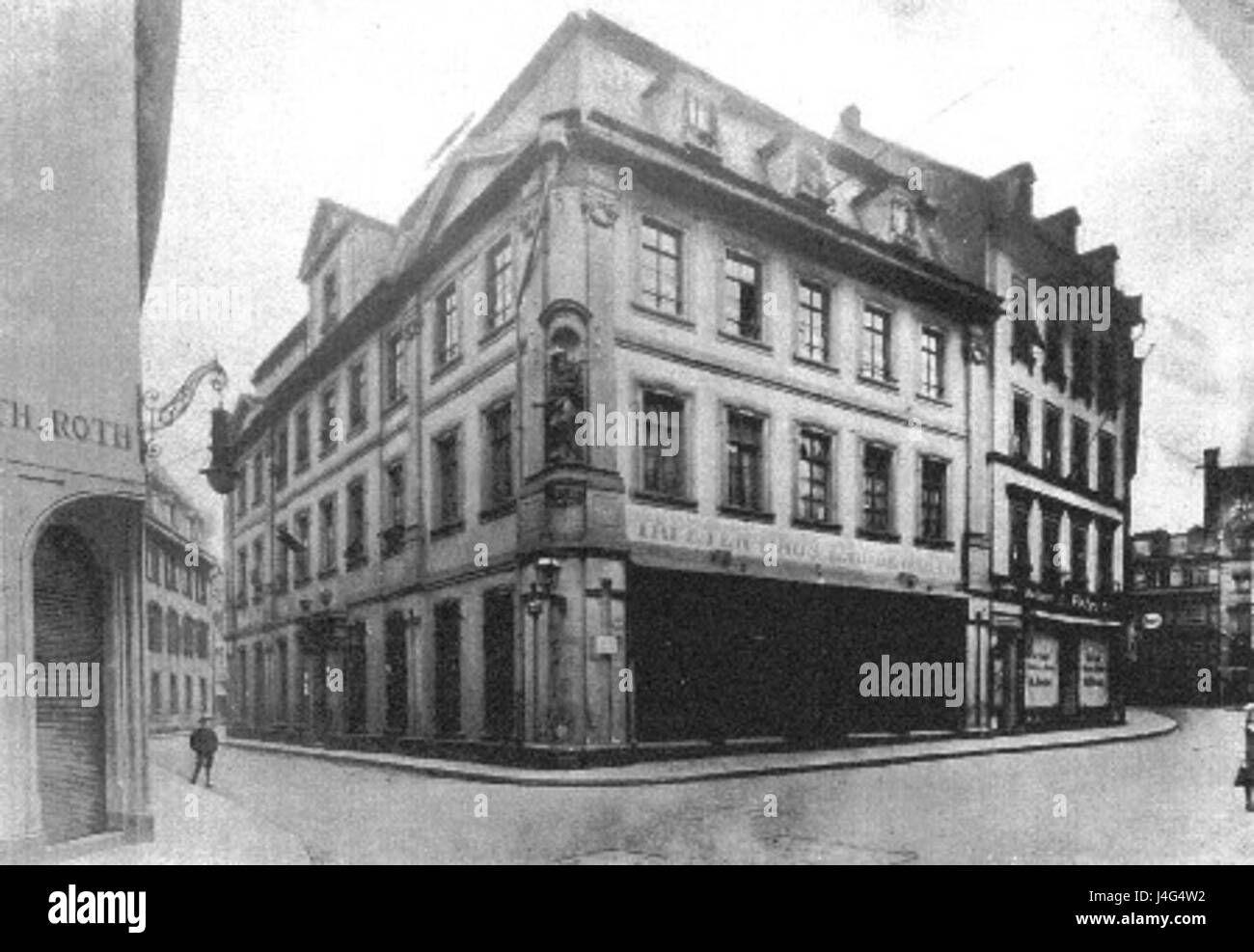 Ein Bild des Stumpf Wohnhauses in Mainz, das seine Architektur und Gestaltung aus dem frühen 20. Jahrhundert zeigt. Stockfoto