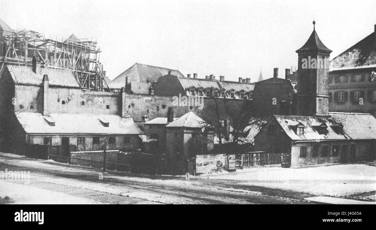 Ein Bild einer Synagoge, das ihren architektonischen Stil zeigt, wahrscheinlich aus dem frühen 20. Jahrhundert oder früher, und ihre kulturelle und religiöse Bedeutung widerspiegelt. Stockfoto