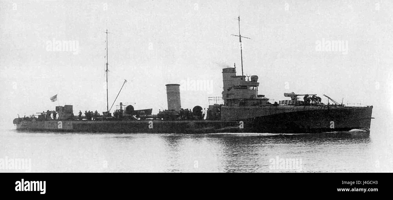 Die SMS S 1813 bezieht sich auf ein deutsches Schiff, insbesondere ein Schiff der kaiserlichen deutschen Marine, wahrscheinlich aus dem 19. Oder frühen 20. Jahrhundert, das an Seekriegsführung oder Militärdienst beteiligt ist. Stockfoto