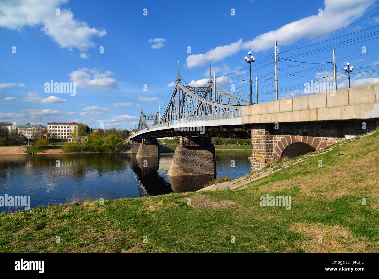 Starovolzhsky Straßenbrücke über die Wolga in TheTver, Russland Stockfoto