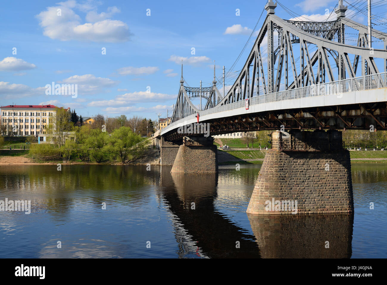 Starovolzhsky Straßenbrücke über die Wolga in TheTver, Russland Stockfoto