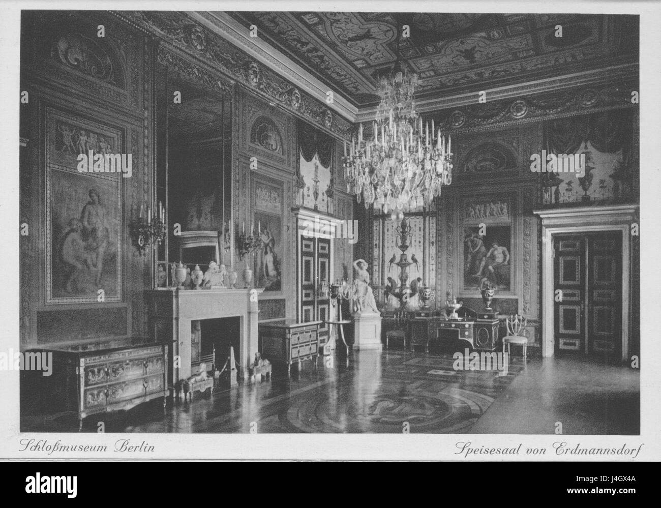 Das Stadtschloss, ein historisches Wahrzeichen Berlins, war die königliche Residenz der preußischen Könige und später der deutschen Kaiser. Es wurde nach dem Zweiten Weltkrieg rekonstruiert und dient als Symbol deutscher Geschichte und Kultur. Stockfoto