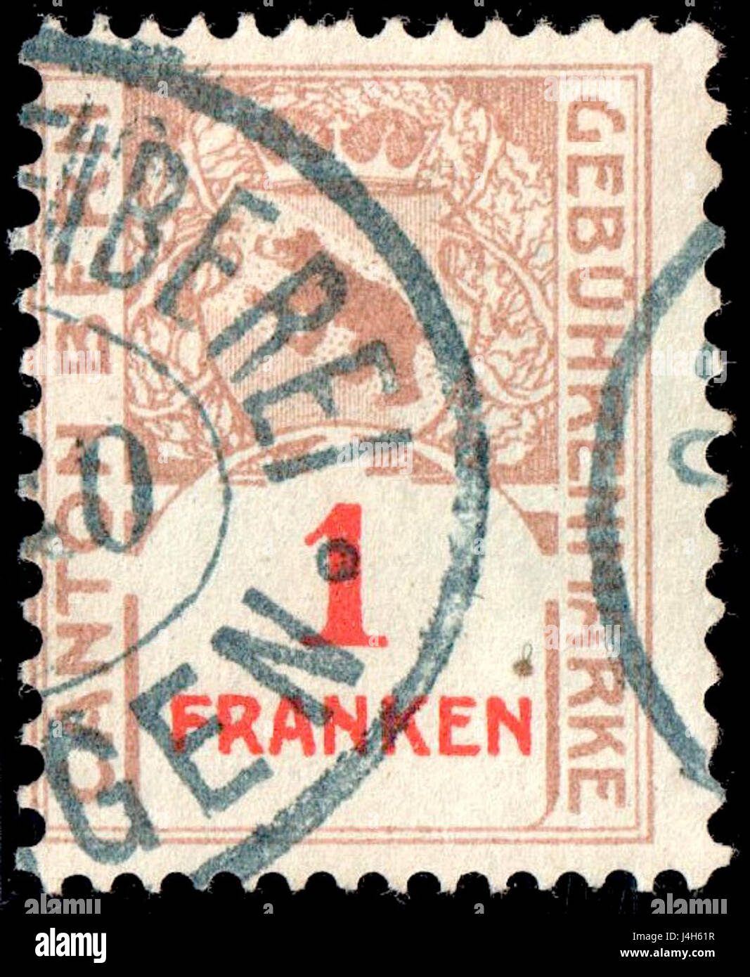 Dies bezieht sich auf einen Schweizer Steuerstempel aus der Zeit von 1903 bis 1930, insbesondere einen 1 Franc 30, Einen in Bern ausgegebenen Steuerstempel, der für Steuer- oder Postzwecke verwendet wird. Stockfoto