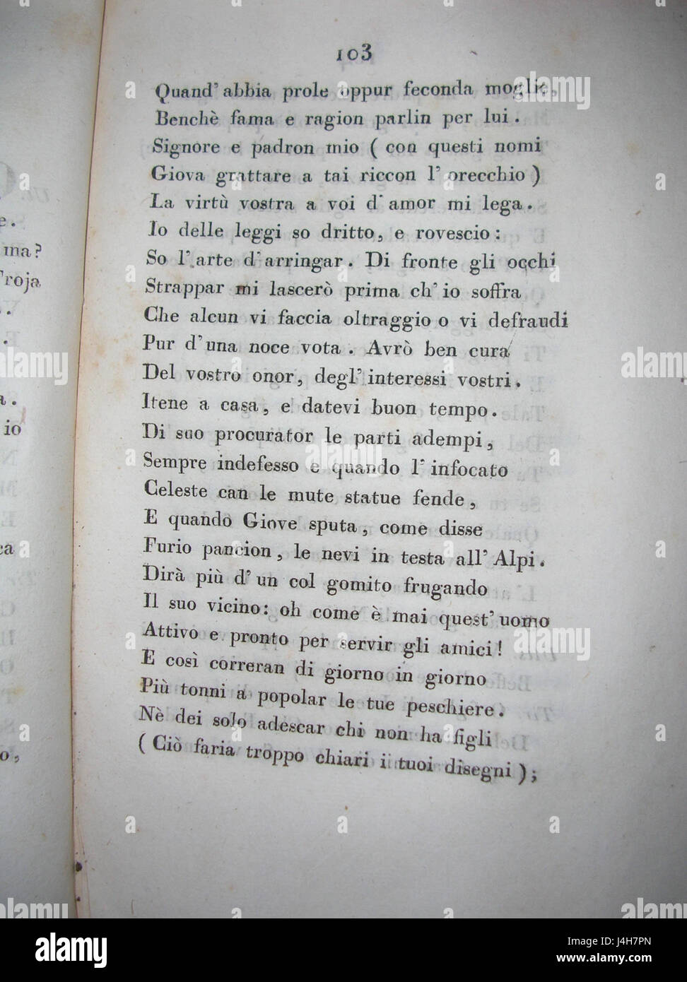 Diese Seite aus Orazios „Satire“ beschäftigt sich mit kritischen Themen der Gesellschaft und Politik durch Humor und Ironie. Das Werk spiegelt die satirische Tradition der Literatur wider und zielt darauf ab, gesellschaftliche Mängel aufzuzeigen. Stockfoto