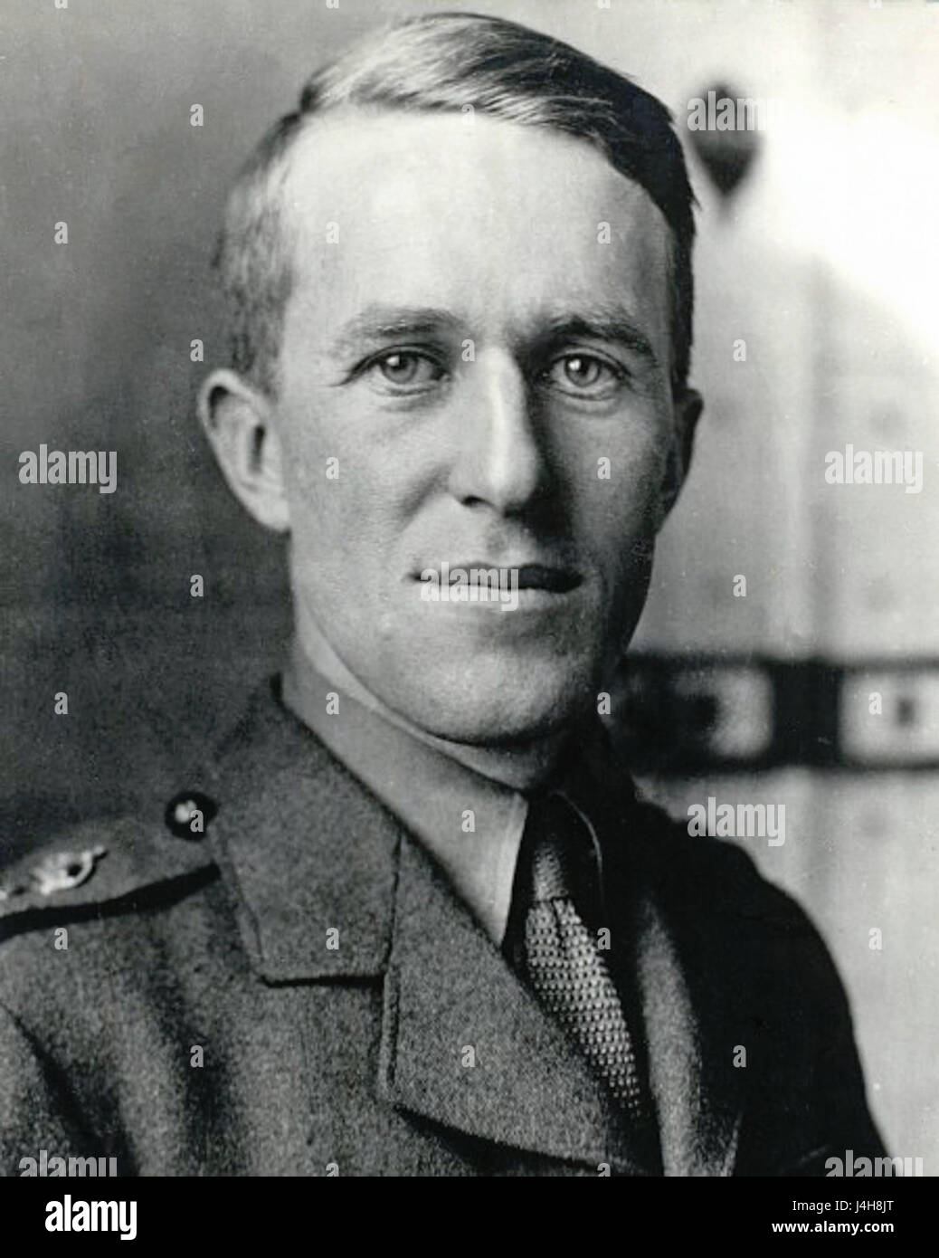 T.E. Lawrence, auch bekannt als Lawrence von Arabien, war ein britischer Geheimdienstoffizier, Militäroffizier und Schriftsteller. Er wurde berühmt für seine Rolle in der arabischen Revolte während des Ersten Weltkriegs und seine literarischen Werke zur Geschichte und Kultur der Region. Stockfoto