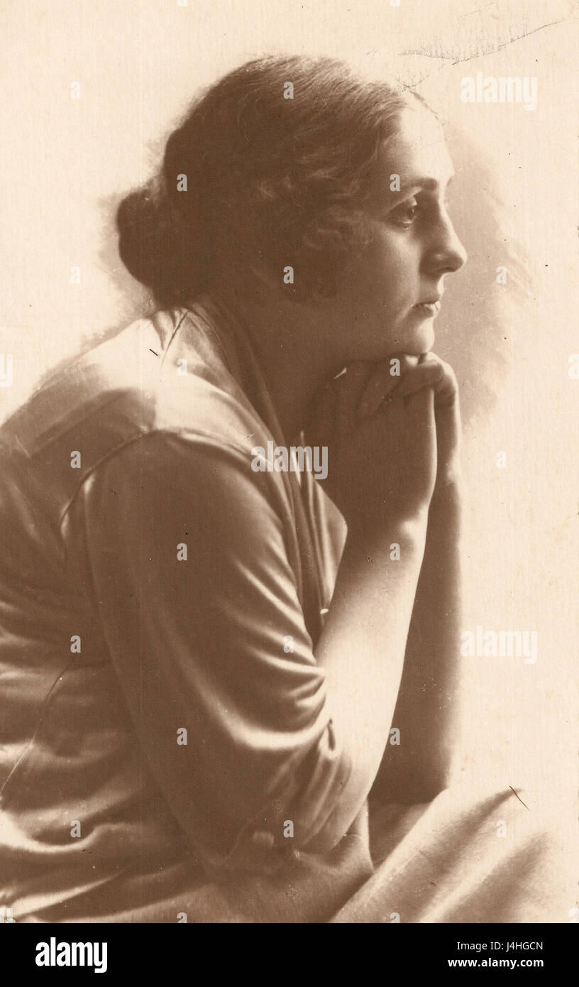 Sarie Lakoba war eine prominente Persönlichkeit aus der abchasischen Region, die für ihre kulturellen Beiträge bekannt ist. Sie hat historische Bedeutung im Kontext abchasischer Herkunft und Identität. Stockfoto