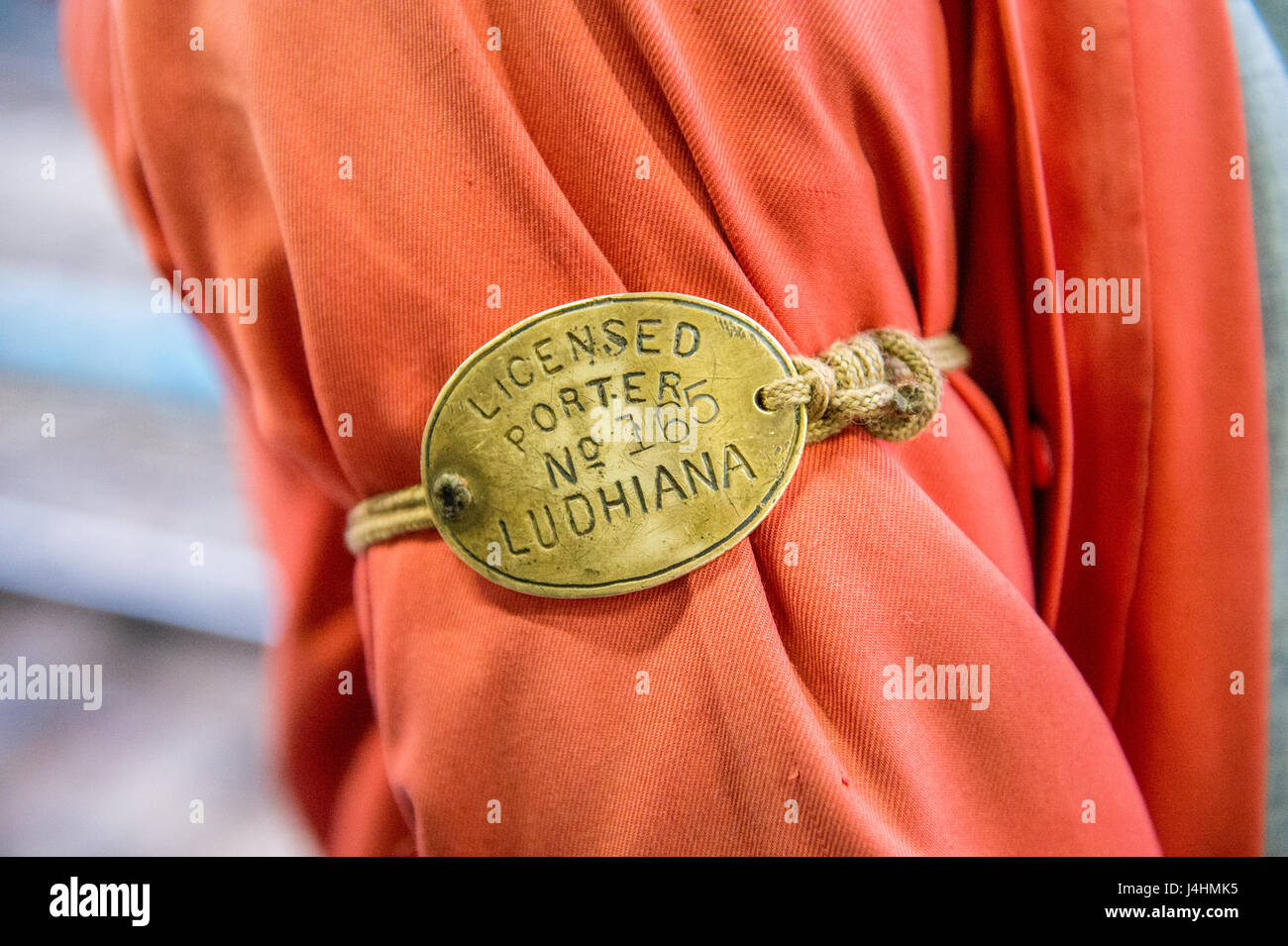 Ludhiana, Indien, Eisenbahn Porter Abzeichen Stockfoto