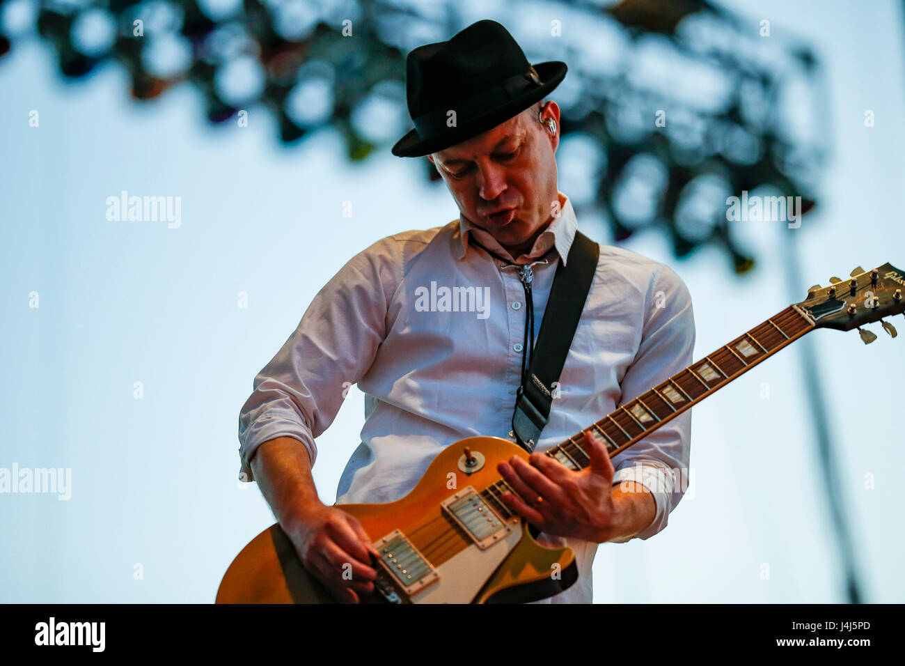 Tom Thacker, führt Gitarrist von Sum 41 auf 2017 Beale Street Music Festival in Tom Lee Park in Memphis, Tennessee am 5. Mai 2017. Stockfoto