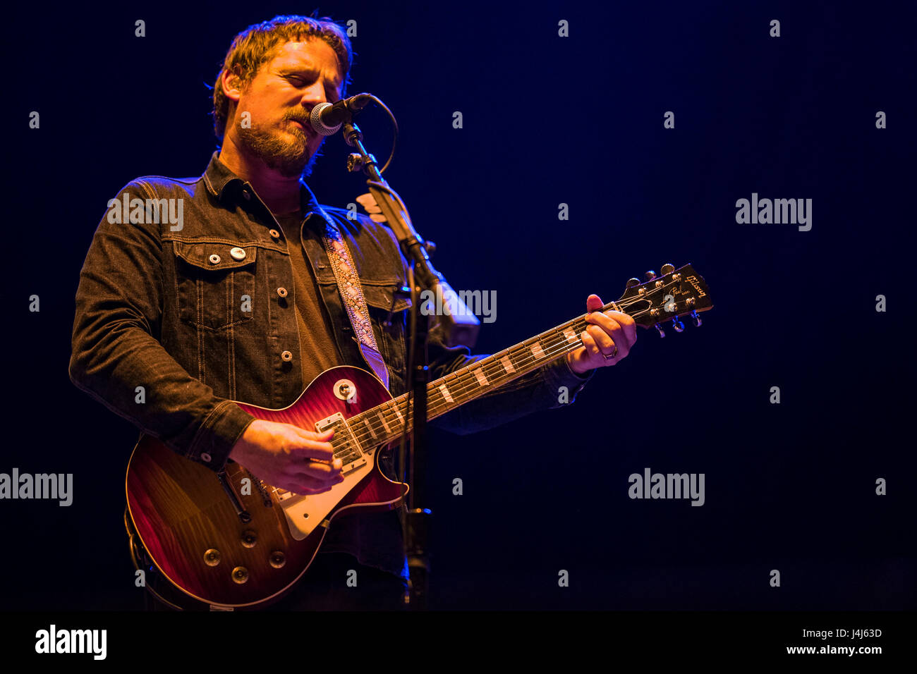 Sturgill Simpson führt auf 2017 Beale Street Music Festival in Tom Lee Park in Memphis, Tennessee am 7. Mai 2017. Stockfoto
